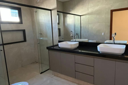 Casa à venda com 3 suítes em Três Lagoas, MS