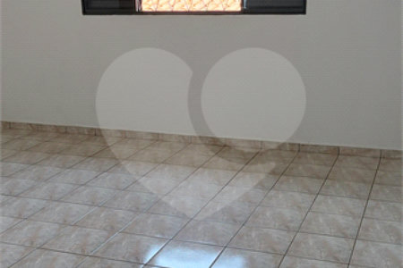 Sobrado à venda com 3 quartos, sendo 1 suíte, em Ressaca, Atibaia, SP