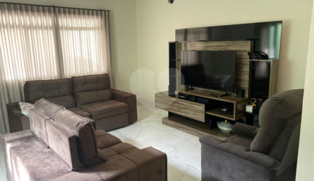 Casa à venda com 3 suítes no condomínio Villa Rosato, Atibaia - SP