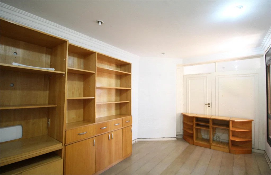 Apartamento à venda com 3 suítes em Vila Suzana, São Paulo, SP