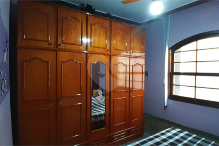 Casa à venda com 4 quartos, sendo 1 suíte, em Bangu, Rio de Janeiro, RJ