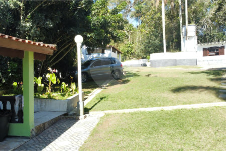 Sítio à venda com 8 quartos, sendo 4 suítes, em Boa Vista, Mogi das Cruzes, SP