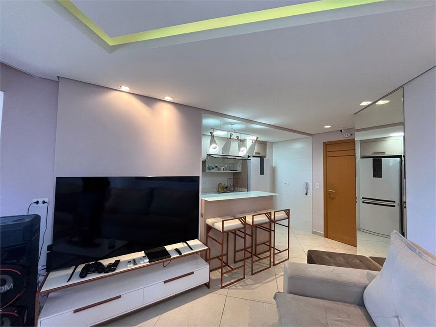 Apartamento Residencial à venda, Jardim Virginia, Guarujá - AP0995.