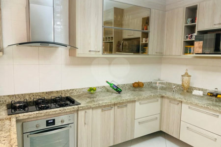 Sobrado à venda com 3 suítes em Vila Mazzei, São Paulo, SP
