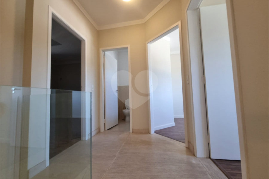 Sobrado à venda com 3 quartos, sendo 1 suíte,  em Jardim Belizário, Cotia, SP