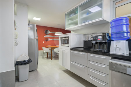 Apartamento à venda com 4 quartos, sendo 3 suítes, em Brooklin, São Paulo, SP
