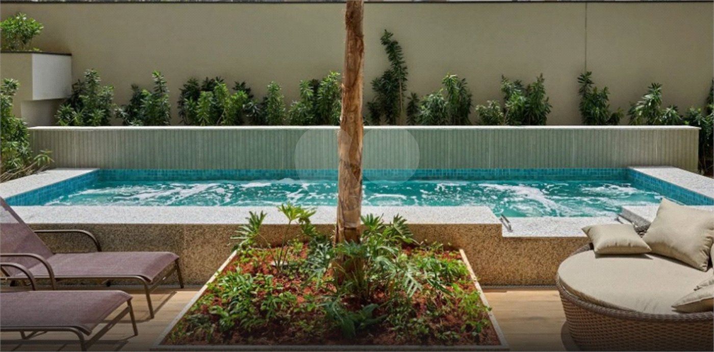 Apartamento à venda com 3 suítes em Jardim Marajoara, São Paulo, SP
