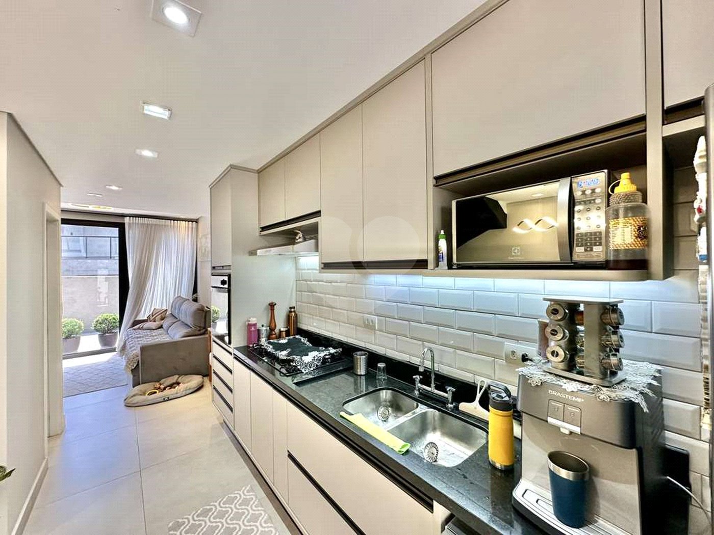 Casa à venda com 2 suítes no condomínio Gran Loft, Cotia - SP
