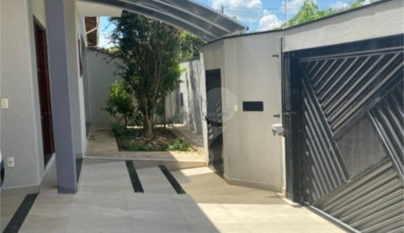 Casa à venda com 4 quartos, sendo 1 suíte,  em Jardim Esplanada, Indaiatuba, SP