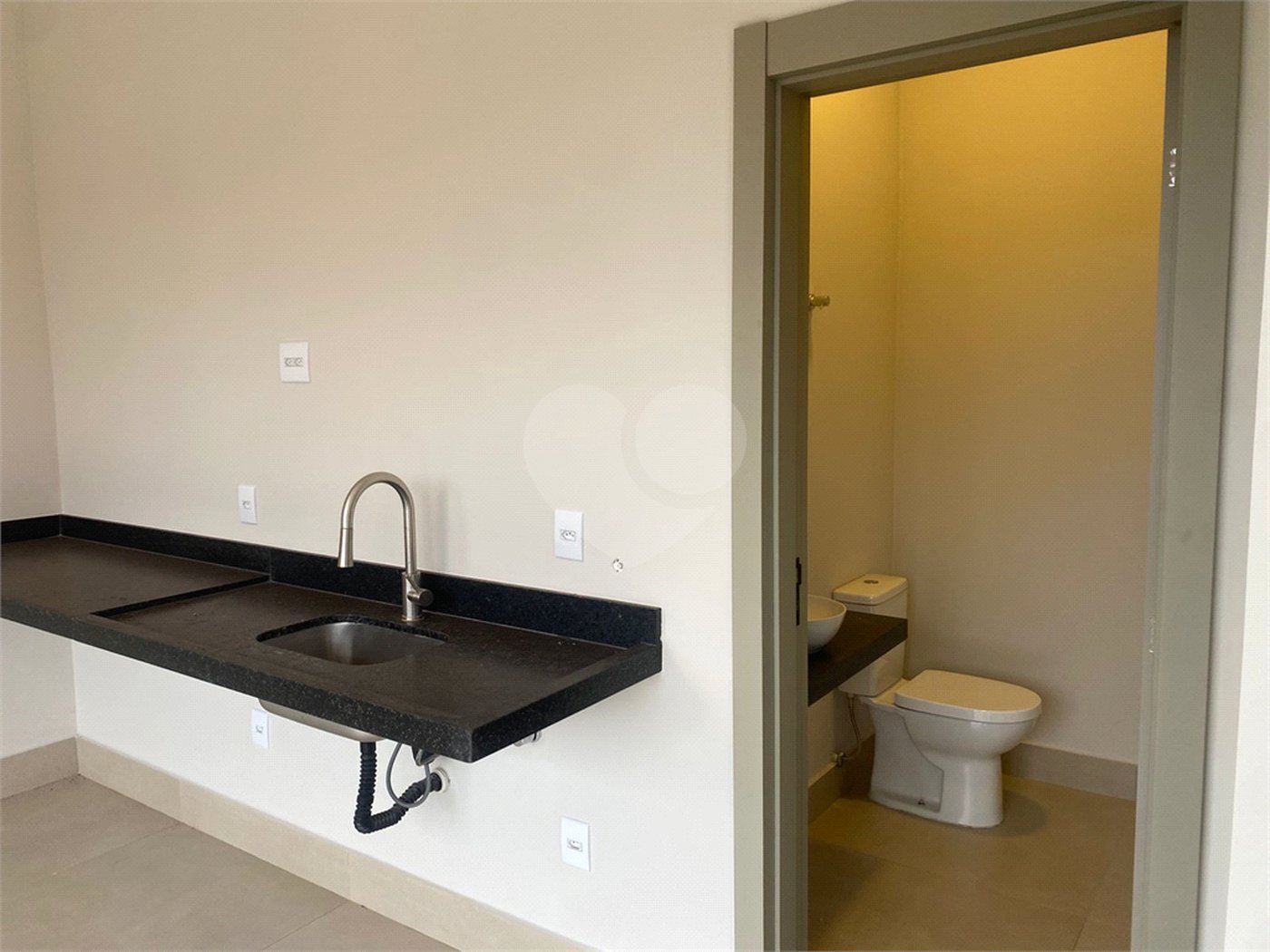 Casa à venda com 3 suítes no condomínio Quinta dos Ventos, Ribeirão Preto - SP