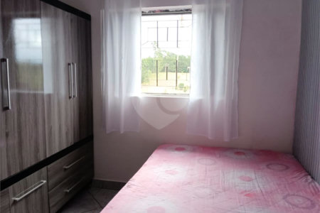Casa à venda com 4 quartos, sendo 1 suíte,  no Centro, Salesópolis, SP