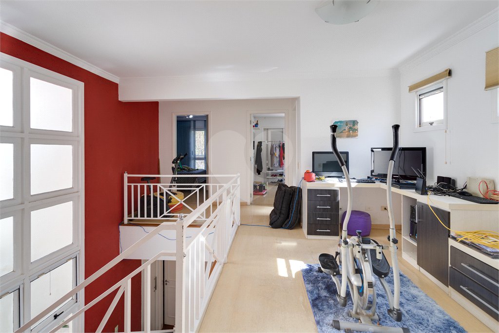 Casa à venda com 4 quartos, sendo 2 suítes, no condomínio Villa Franz Schubert, São Paulo - SP