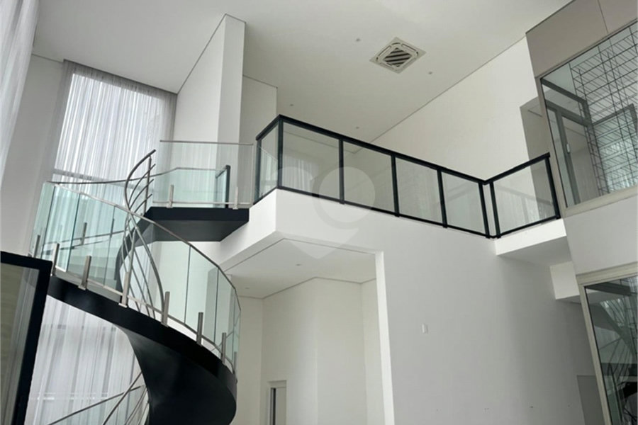 Casa à venda com 5 suítes no condomínio Tamboré II, Santana de Parnaíba - SP