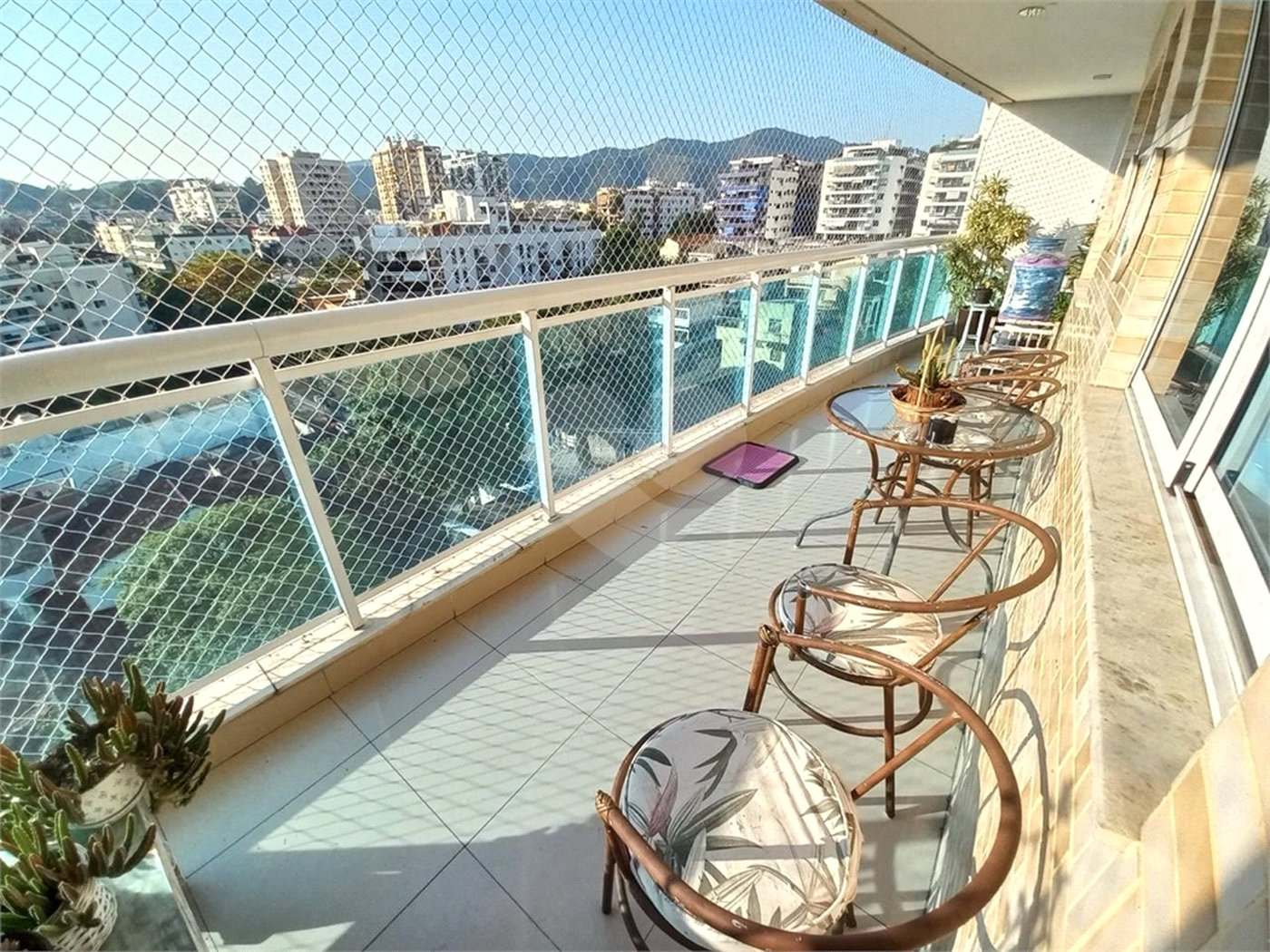 Cobertura à venda com 4 quartos, sendo 2 suítes, em Jacarepaguá, Rio de Janeiro, RJ