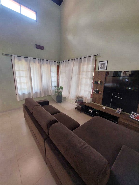 Casa à venda com 4 quartos, sendo 2 suítes, no condomínio Eco Clube Vivendas do Lago, Sorocaba - SP
