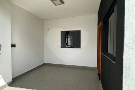 Casa para alugar com 2 quartos, sendo 1 suíte, em Parque dos Ipês III, Ponta Porã, MS