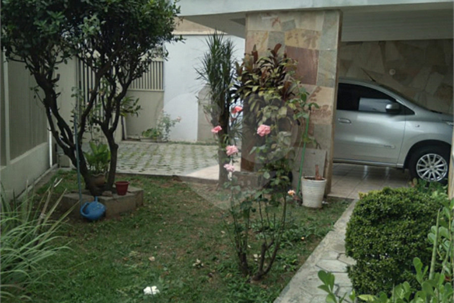 Casa Térrea à venda com 3 quartos, sendo 1 suíte, em Vila Galvão, Guarulhos, SP