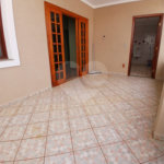 Casa à venda com 5 quartos, sendo 3 suítes, em Vila Santista, Atibaia, SP