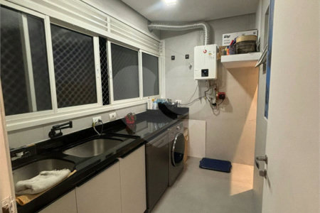 Apartamento à venda com 3 quartos, sendo 1 suíte, em Vila Paulicéia, São Paulo, SP