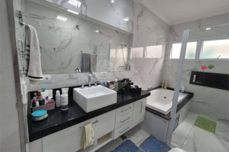 Casa à venda com 3 quartos, sendo 1 suíte,  em Vila Augusta, Sorocaba, SP