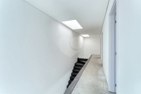 Casa à venda com 4 suítes no condomínio Edifício Jade, São Paulo - SP