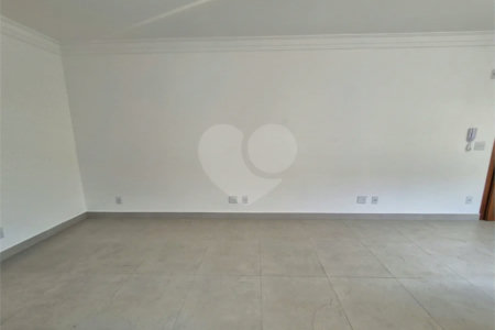 Apartamento à venda com 2 quartos em Vila Mangalot, São Paulo, SP