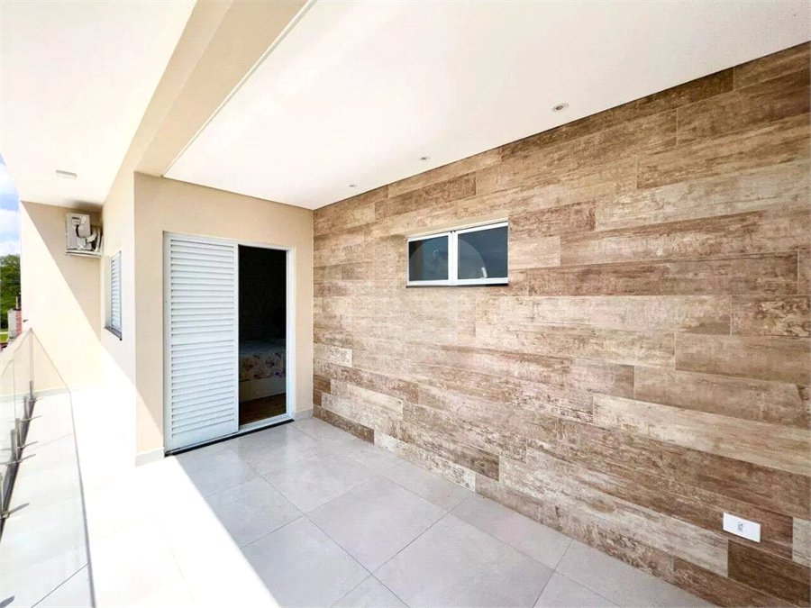Sobrado à venda com 3 quartos, sendo 1 suíte,  em Residencial Jardim Nathália, Sorocaba, SP