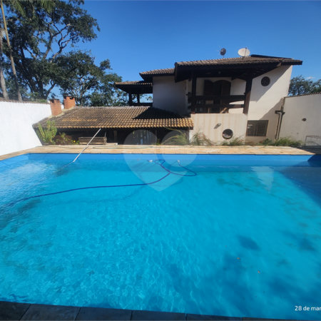 Chácara à venda com 4 quartos, sendo 3 suítes, em Campos de Atibaia, Atibaia, SP
