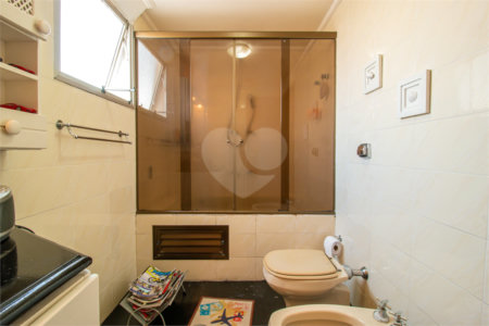 Apartamento à venda com 3 quartos, sendo 1 suíte, em Alto da Boa Vista, São Paulo, SP