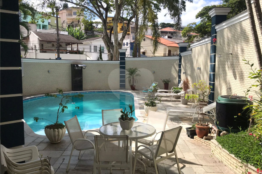 Sobrado à venda com 4 quartos, sendo 3 suítes, em Jardim França, São Paulo, SP