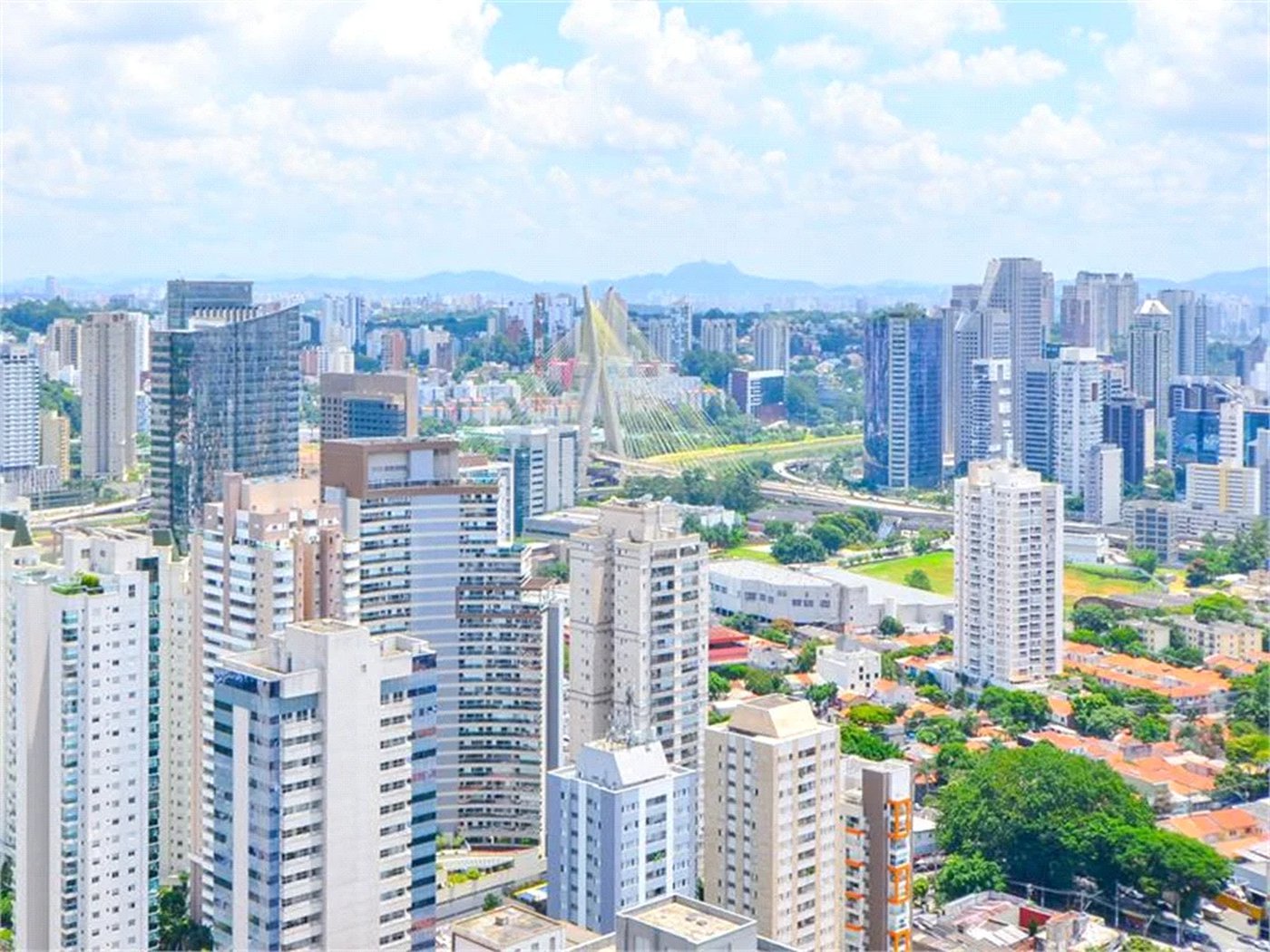 Apartamento à venda com 1 quarto em Jardim das Acácias, São Paulo, SP
