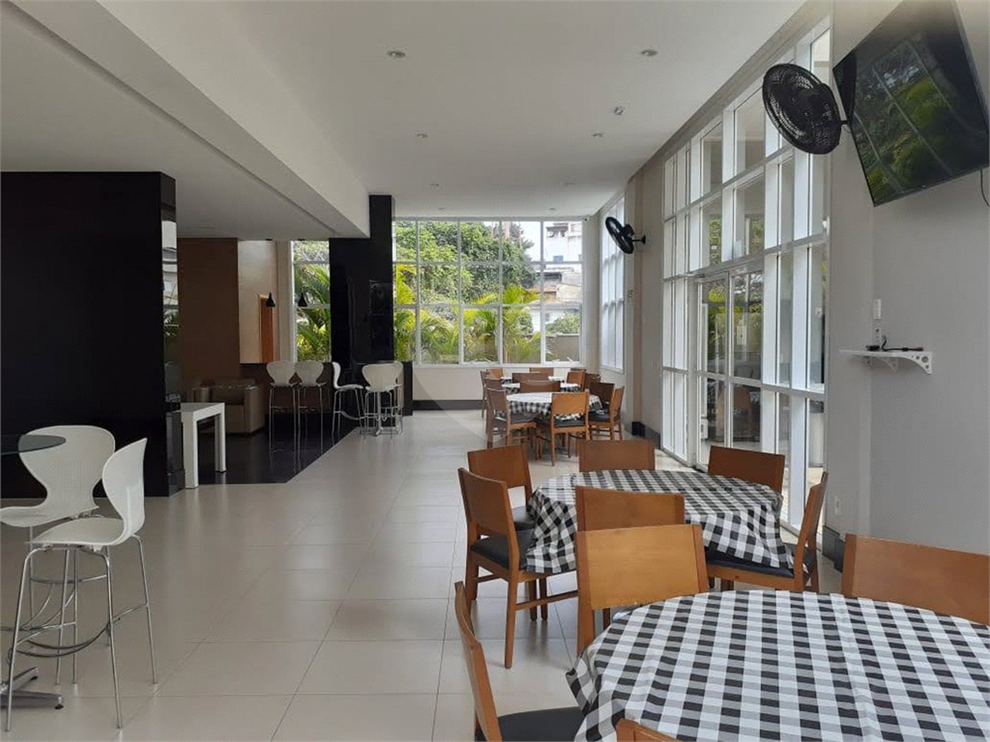 Apartamento à venda com 3 quartos, sendo 1 suíte,  em Vila Leonor, São Paulo, SP