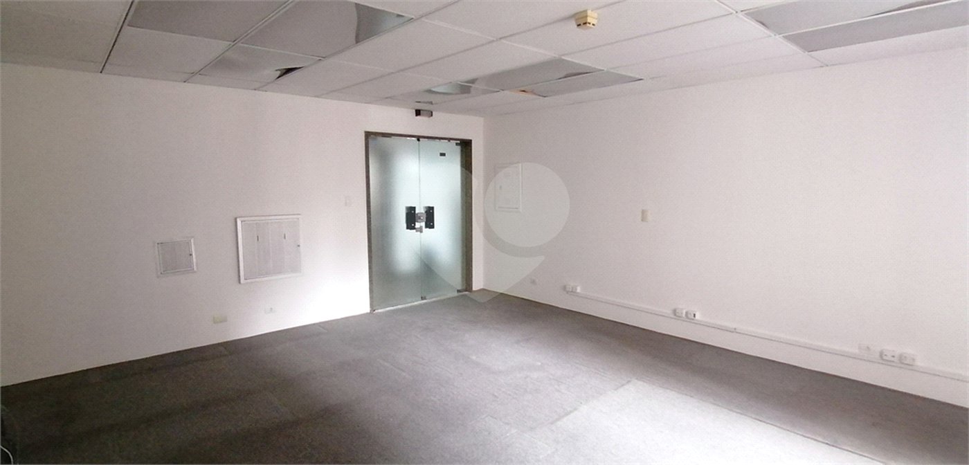 Sala comercial à venda em Higienópolis com 170 m2