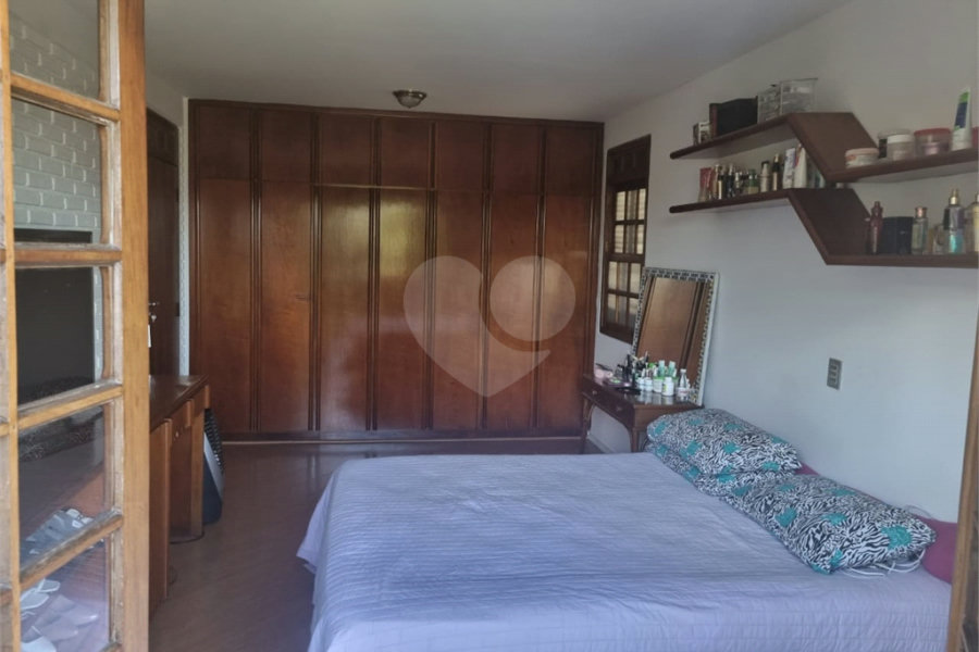 Casa à venda com 3 quartos, sendo 1 suíte, no condomínio Alpes da Cantareira, Mairiporã - SP