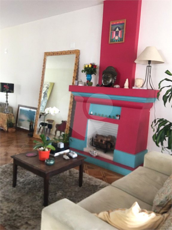 Apartamento à venda com 3 quartos, sendo 1 suíte, em Santa Cecília, São Paulo, SP