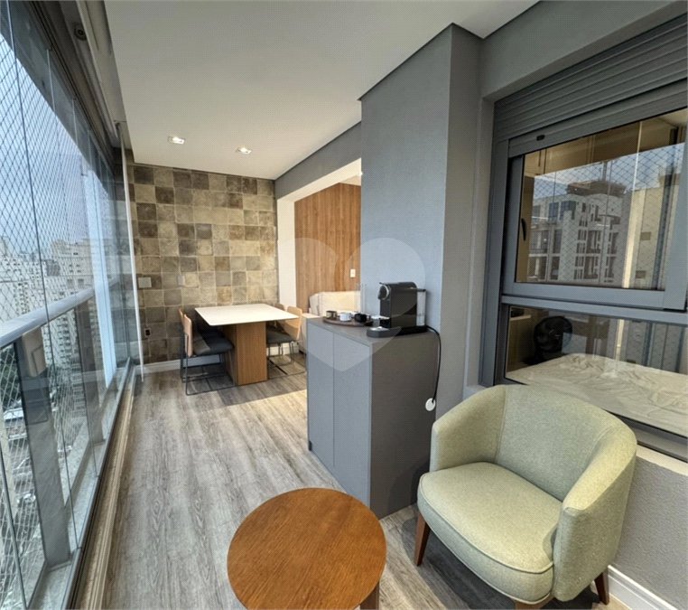 Apartamento para alugar com 2 quartos, sendo 1 suíte,  em Indianópolis, São Paulo, SP