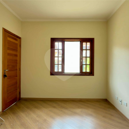 Casa à venda com 2 quartos no condomínio Portal dos Gamez, Atibaia - SP