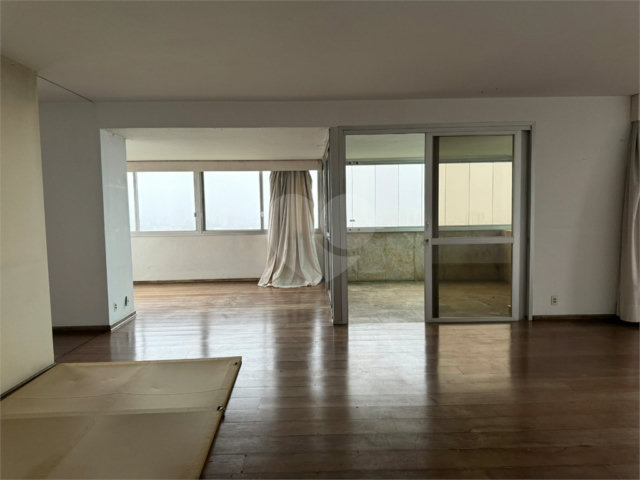 Apartamento à venda com 4 suítes em Jardim Marajoara, São Paulo, SP