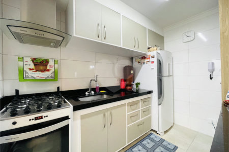 Apartamento à venda com 2 suítes em Vila Scarpelli, Santo André, SP