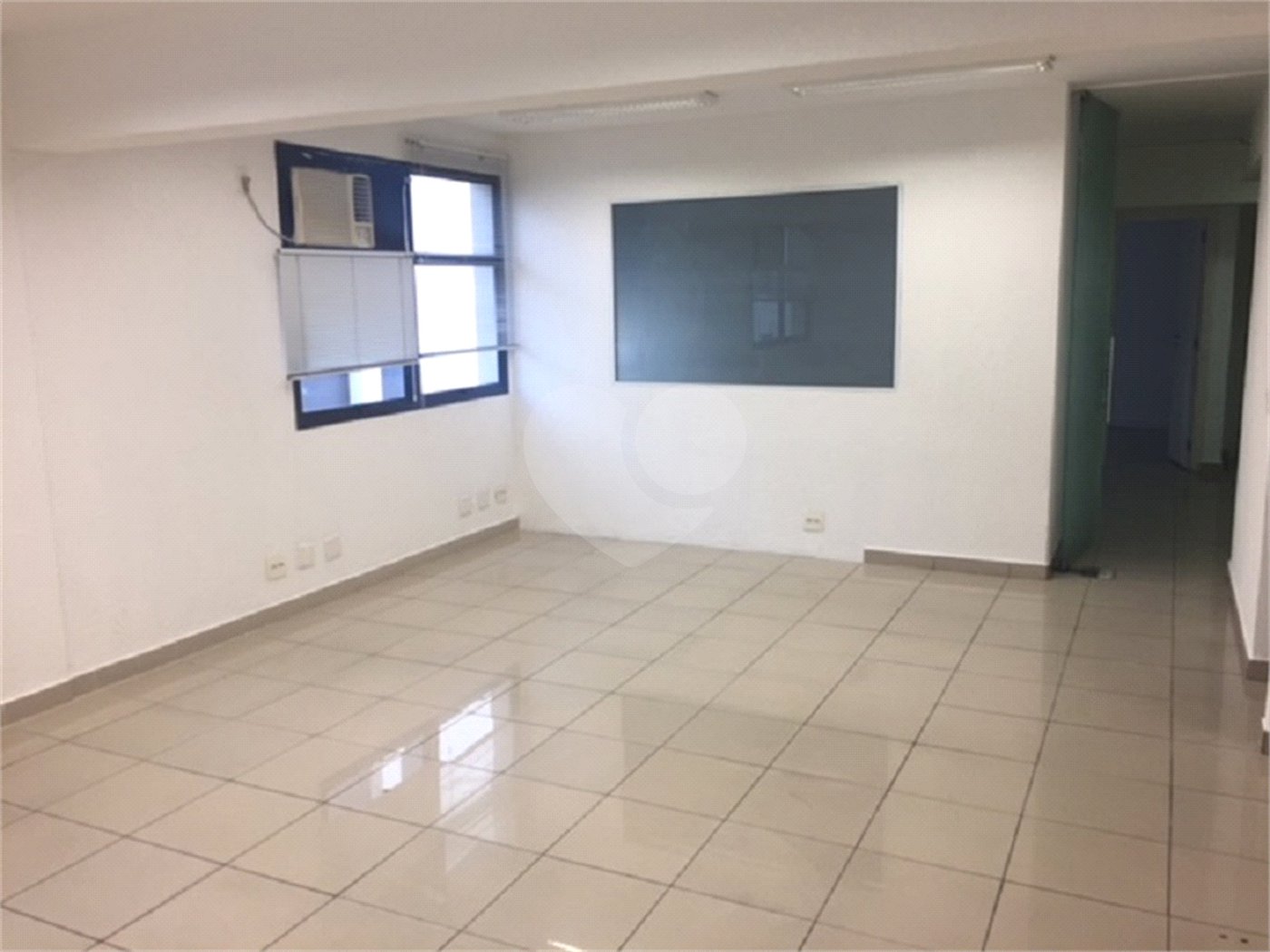 Flat para alugar com 1 suíte em Indianópolis, São Paulo, SP