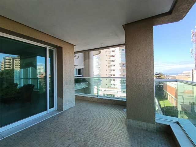 Apartamento para alugar com 3 suítes em Jardim Virgínia, Guarujá, SP