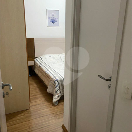 Apartamento à venda com 2 quartos, sendo 1 suíte,  em Jardim Carambeí, São Roque, SP