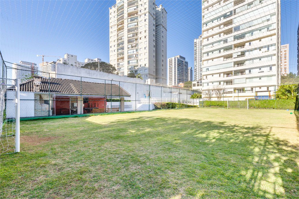 Apartamento à venda com 3 quartos, sendo 1 suíte, em Chácara Santo Antônio (zona Sul), São Paulo, SP