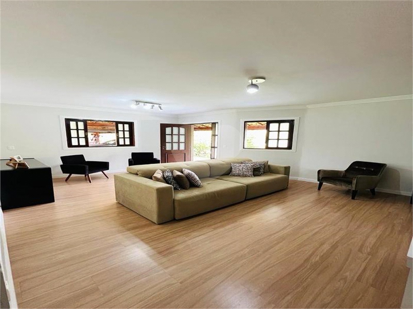 Casa à venda com 4 suítes no condomínio Vale do Lago, Sorocaba - SP