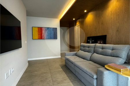 Apartamento à venda com 2 quartos, sendo 1 suíte, em Água Branca, São Paulo, SP