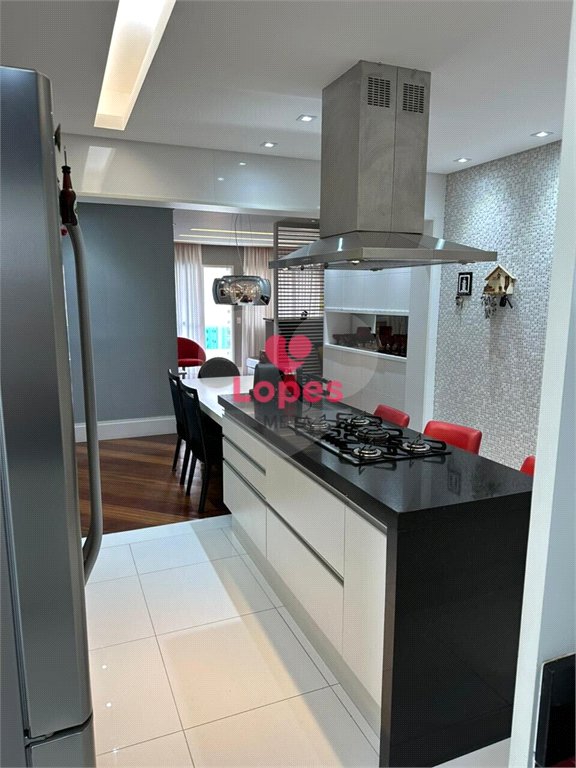 Apartamento à venda com 3 quartos, sendo 2 suítes, em Parque Residencial Aquarius, São José dos Campos, SP