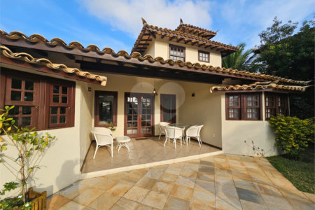 Casa à venda com 4 suítes em Praia Rasa, Armação dos Búzios, RJ