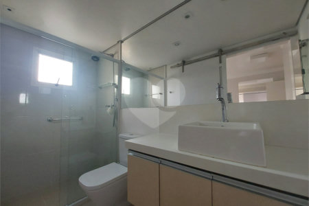 Apartamento à venda com 3 quartos, sendo 2 suítes,  em Cidade São Francisco, São Paulo, SP