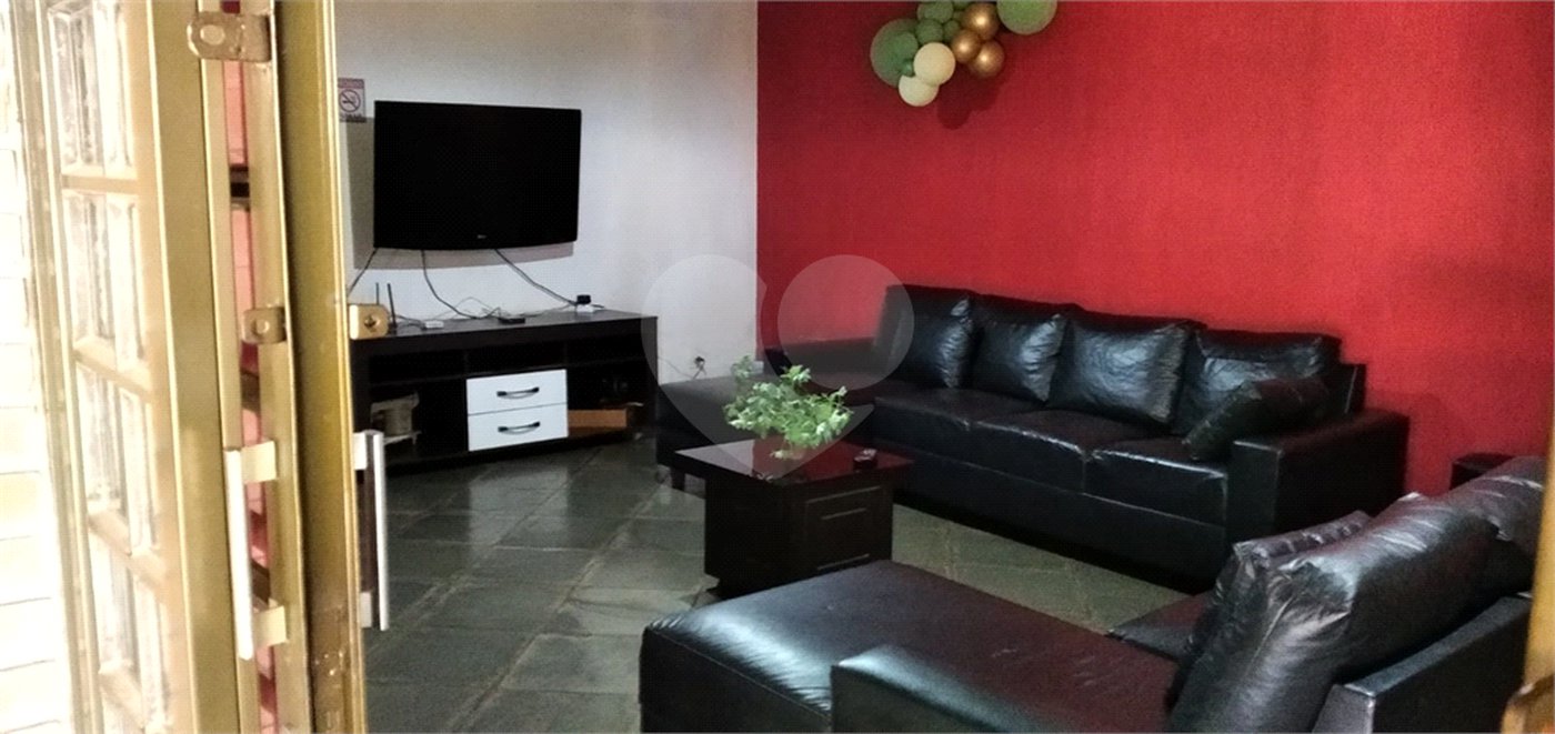 Chácara à venda com 2 quartos no Centro, Araçoiaba da Serra, SP