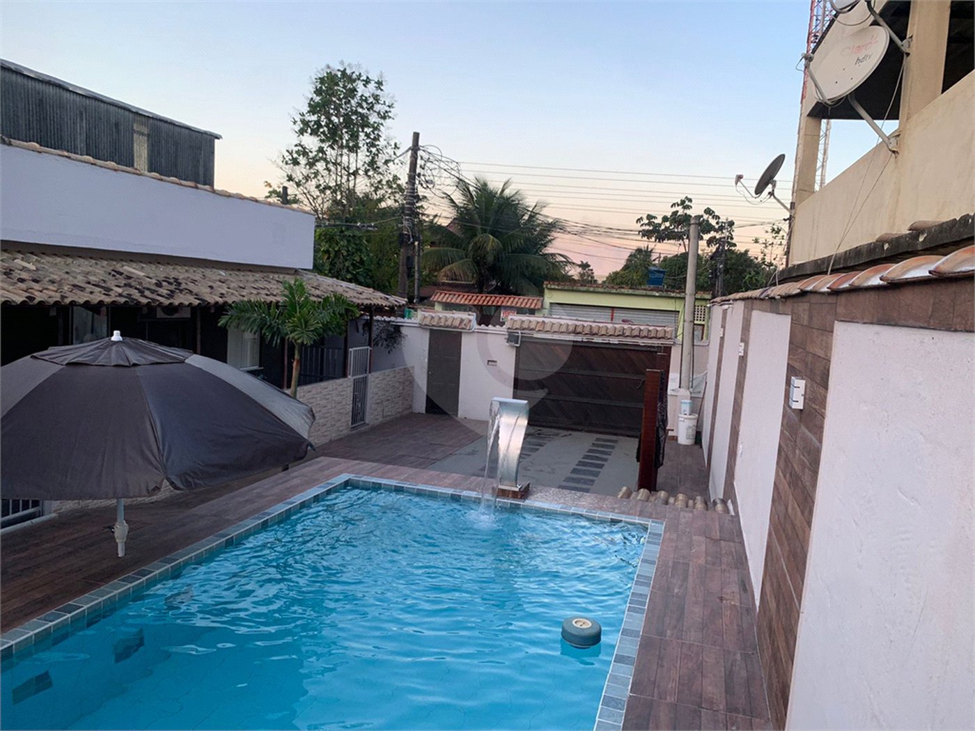 Casa à venda com 4 quartos, sendo 2 suítes,  em Santana, Itaguaí, RJ